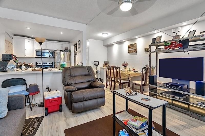 19000 NE 3rd Ct 405