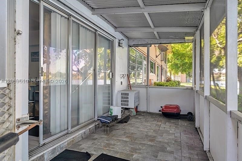 19000 NE 3rd Ct 405