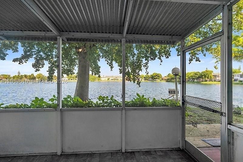 19000 NE 3rd Ct 405, Miami FL 33179