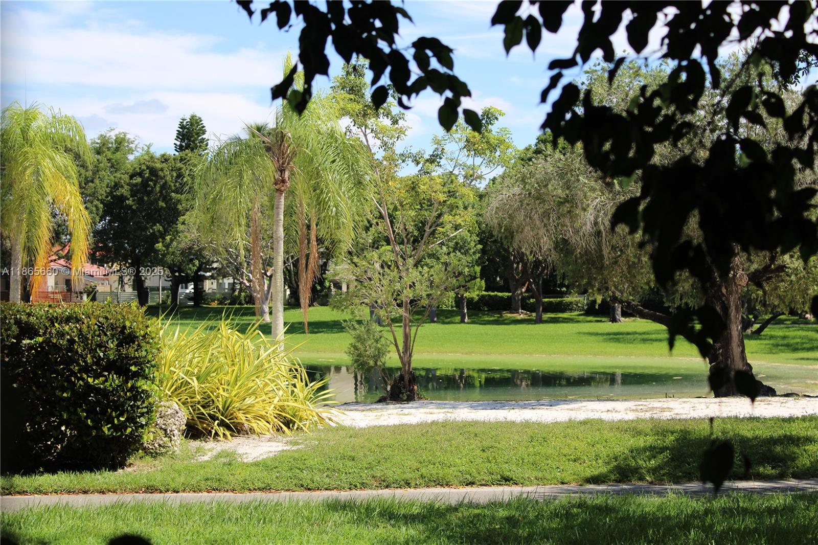 MAHOGANY KEY II CONDO - Residential