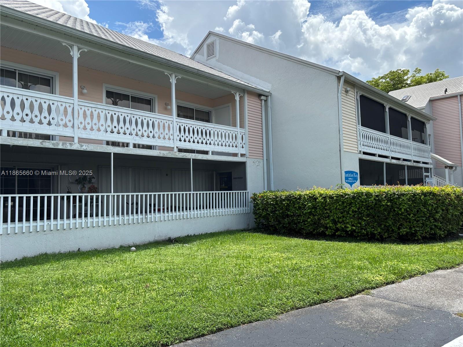 10421 Mahogany Key Cir 101