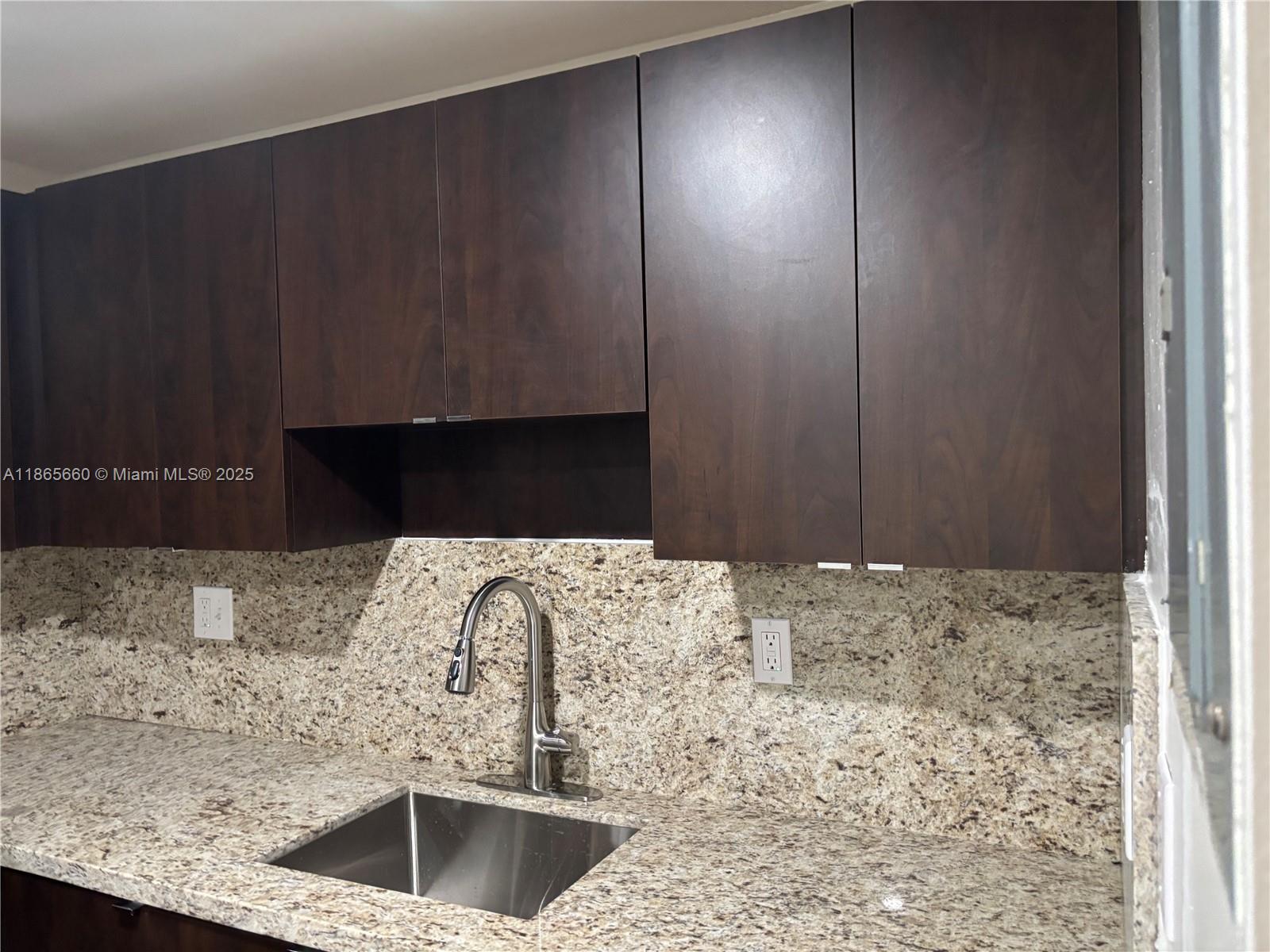 10421 Mahogany Key Cir 101