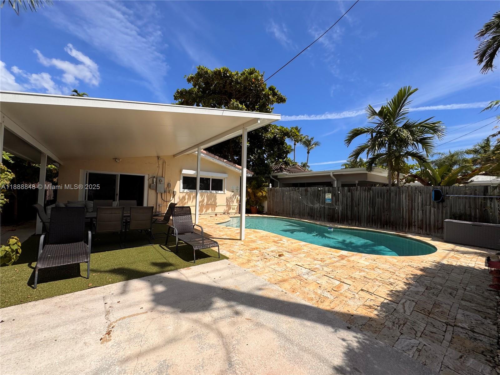 HOLLYWOOD - Residential Lease