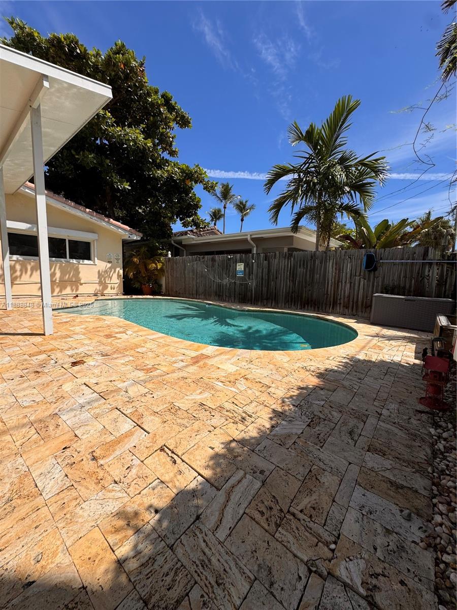 HOLLYWOOD - Residential Lease