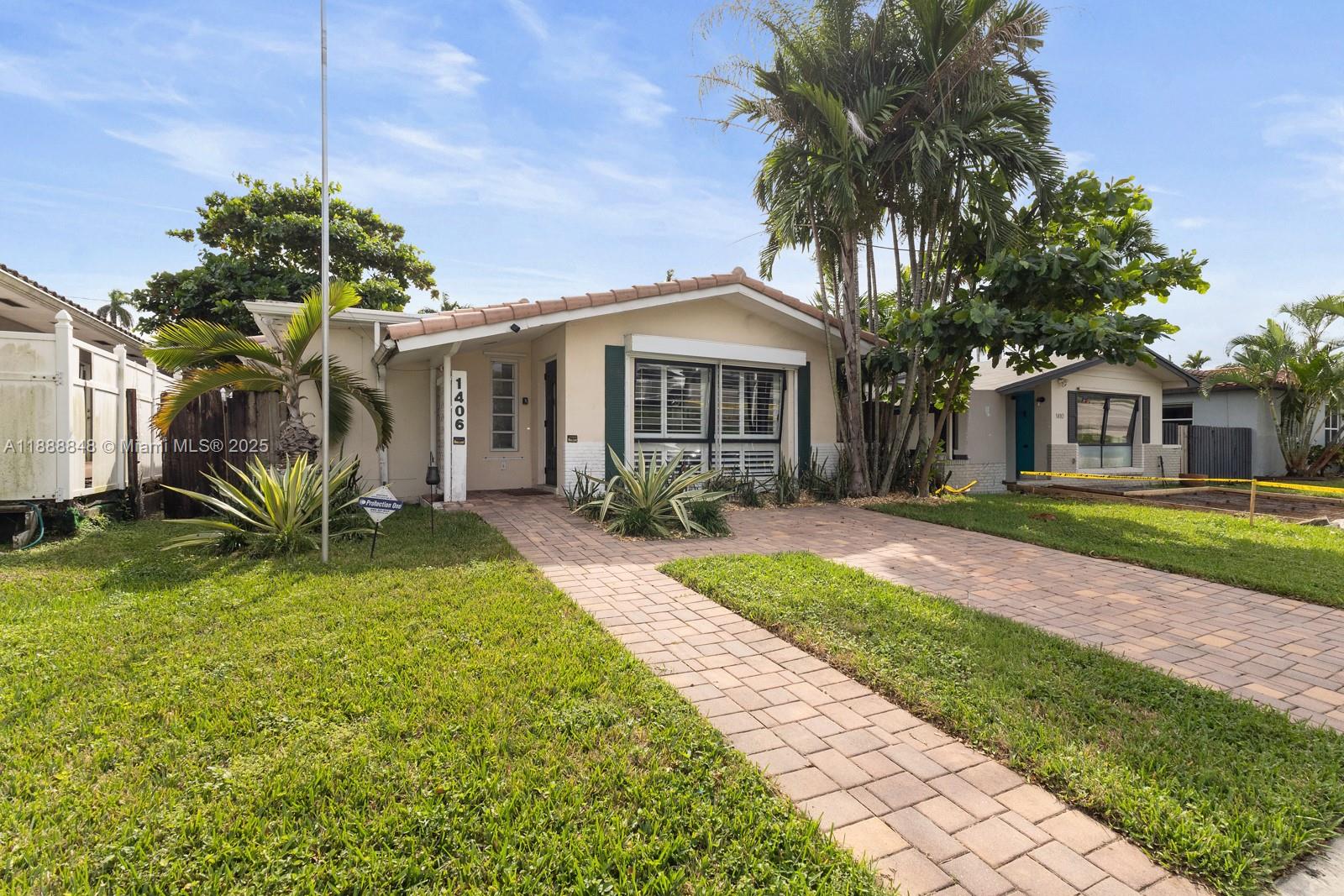 HOLLYWOOD - Residential Lease