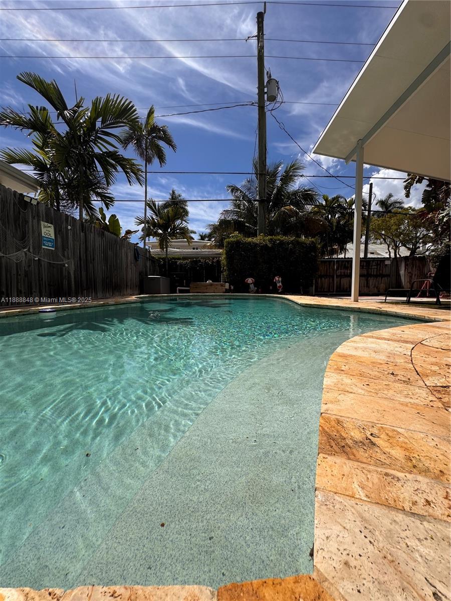 HOLLYWOOD - Residential Lease