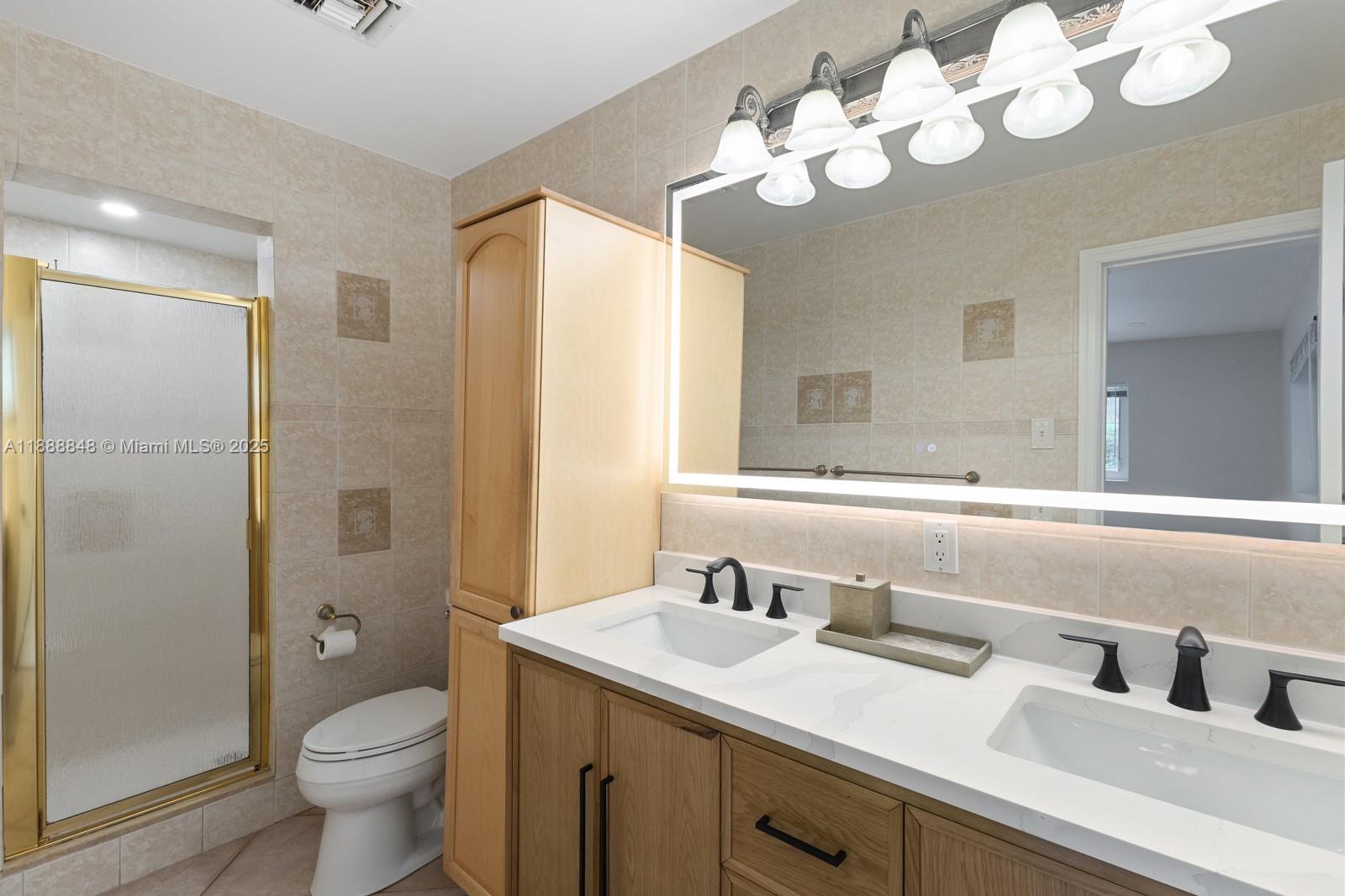 HOLLYWOOD - Residential Lease