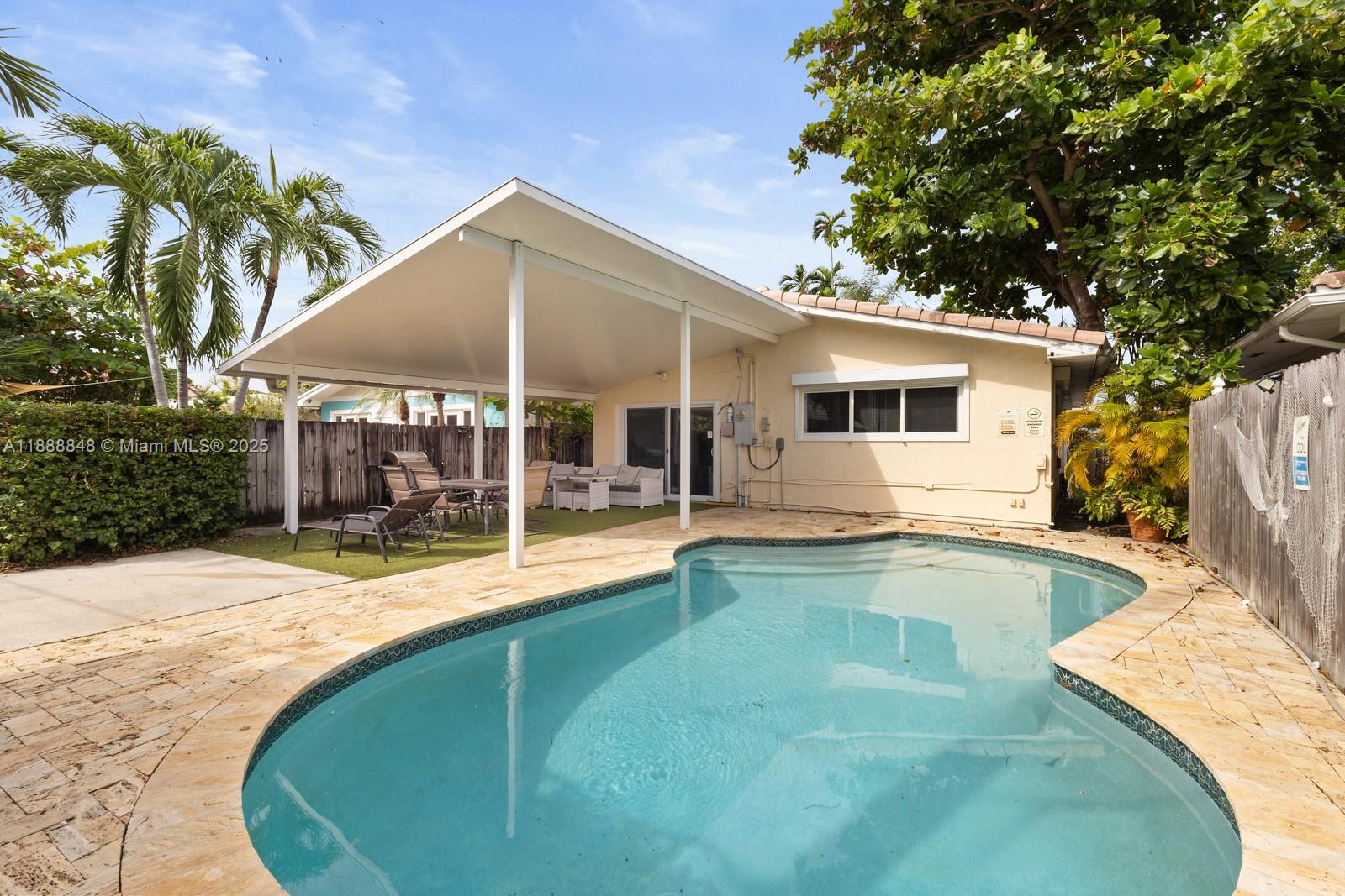 HOLLYWOOD - Residential Lease