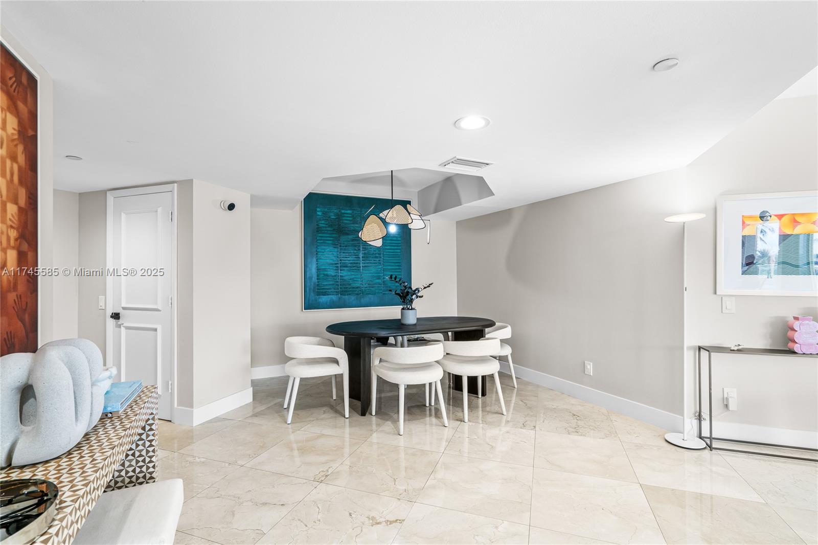 21055 Yacht Club Dr 702
