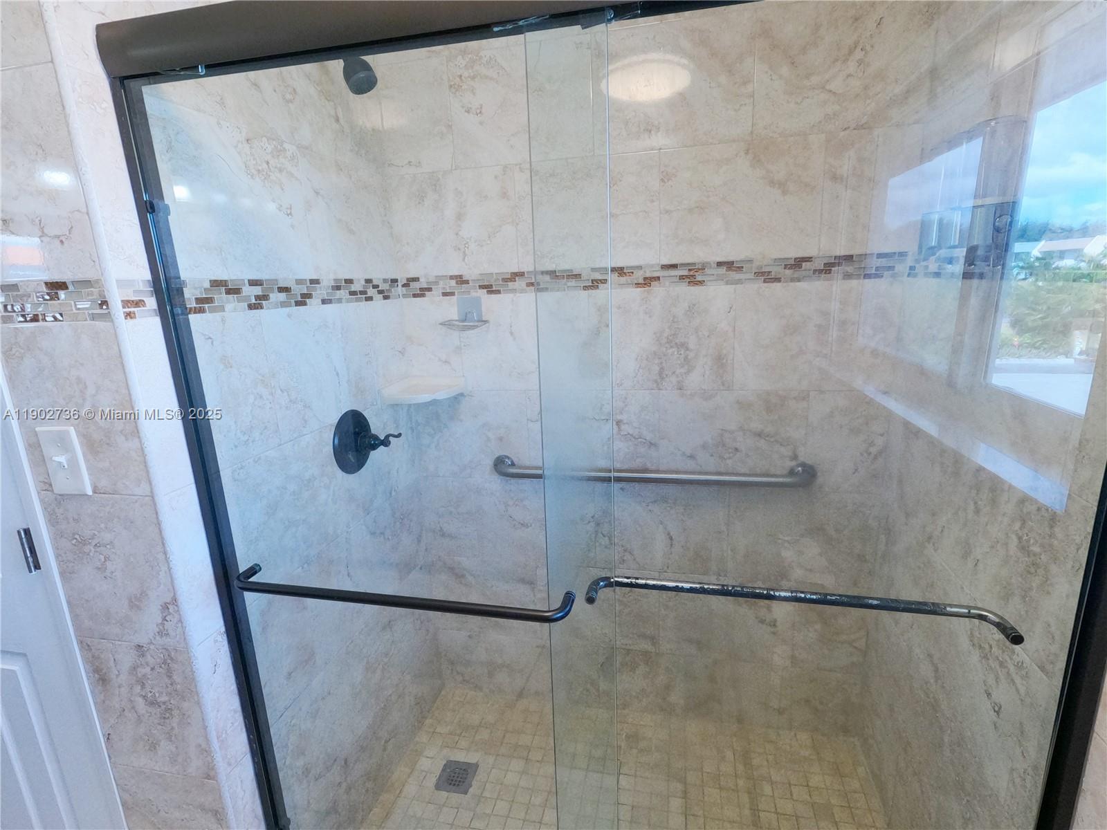 PALM SPRINGS VILLAS 3RD A - Residential