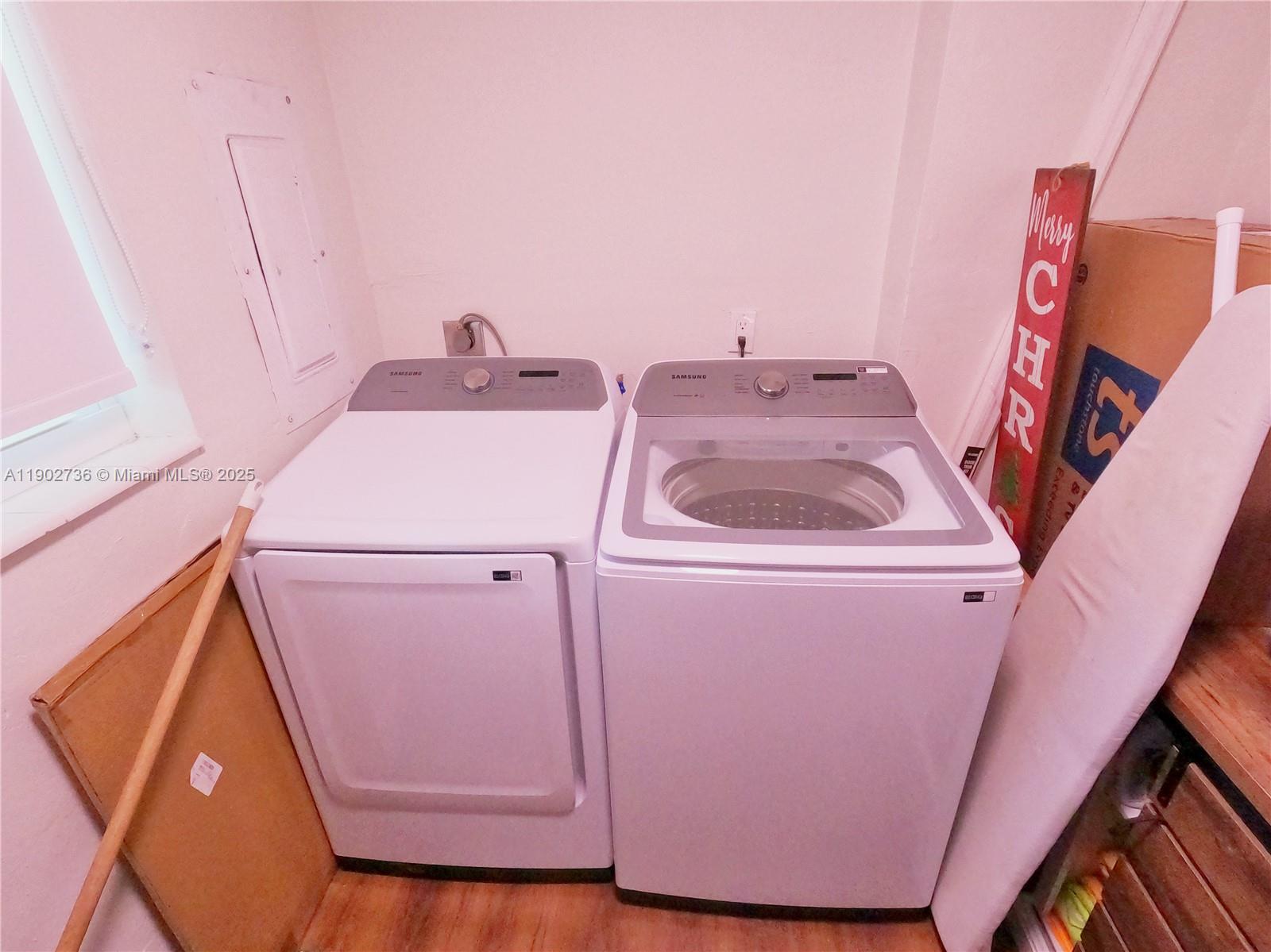 PALM SPRINGS VILLAS 3RD A - Residential