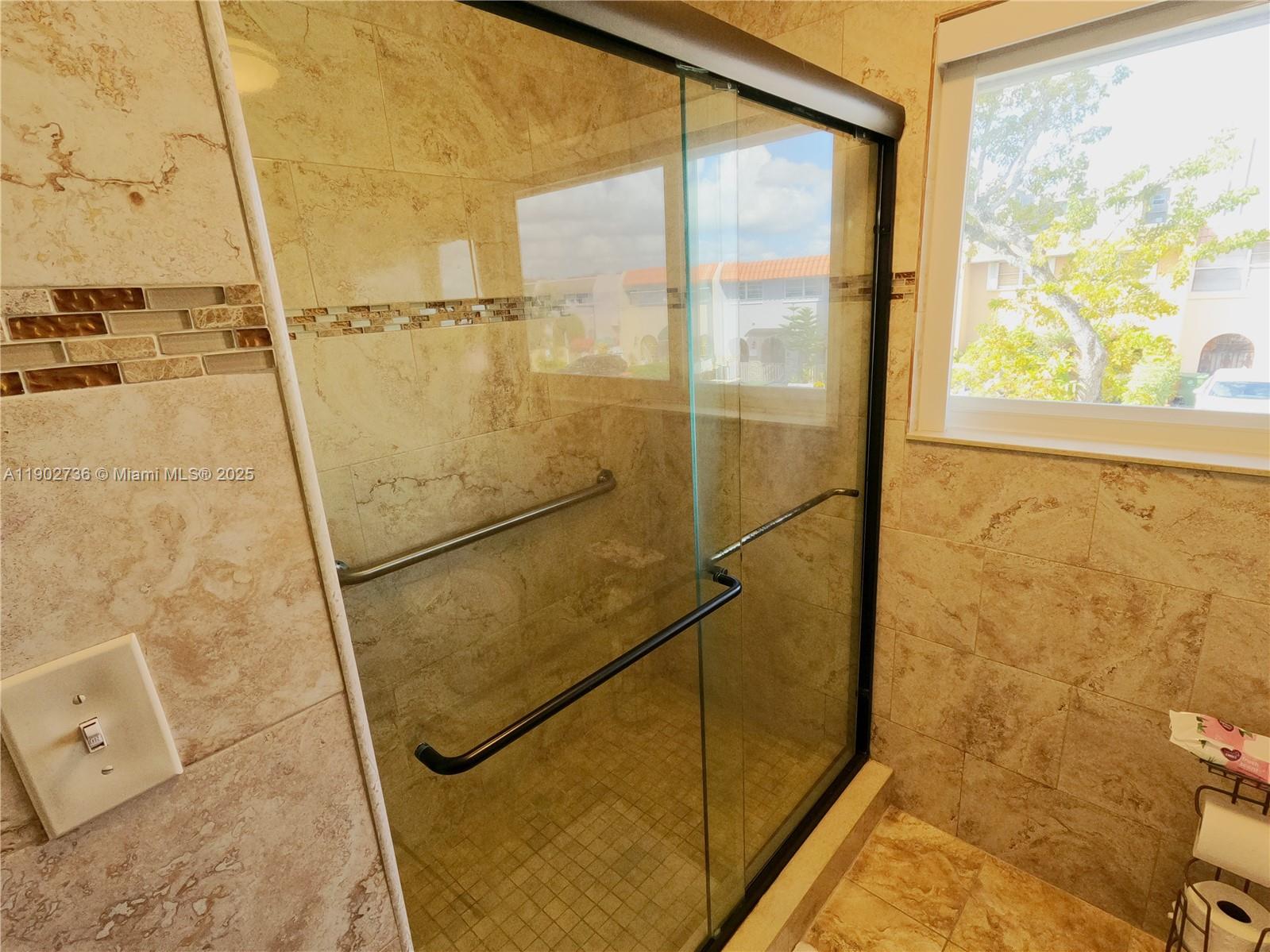 PALM SPRINGS VILLAS 3RD A - Residential