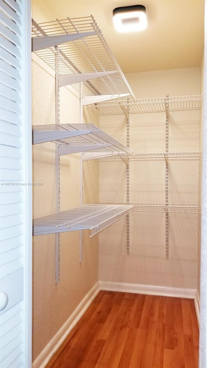 GOLDEN ISLES LAKES CONDO - Residential