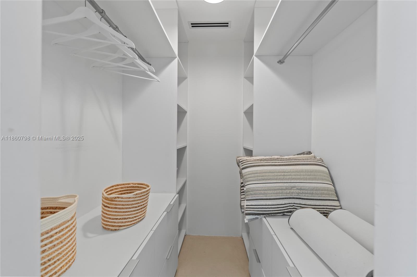 BELLE ISLE - Residential Lease