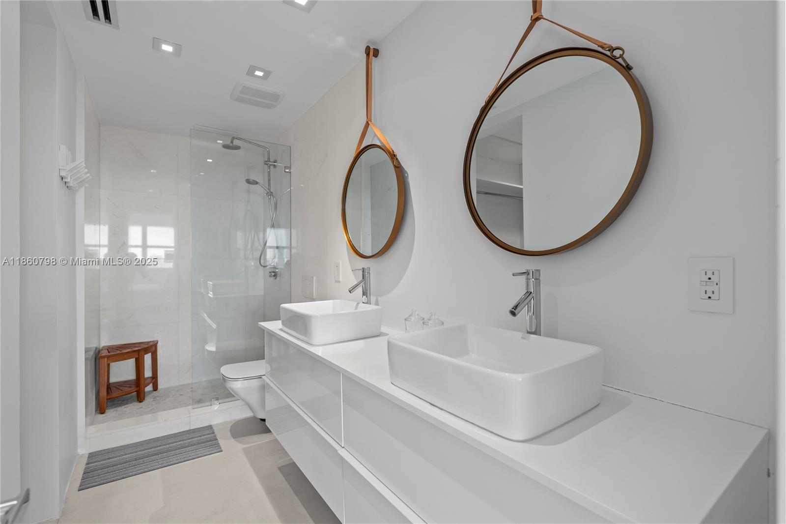 BELLE ISLE - Residential Lease