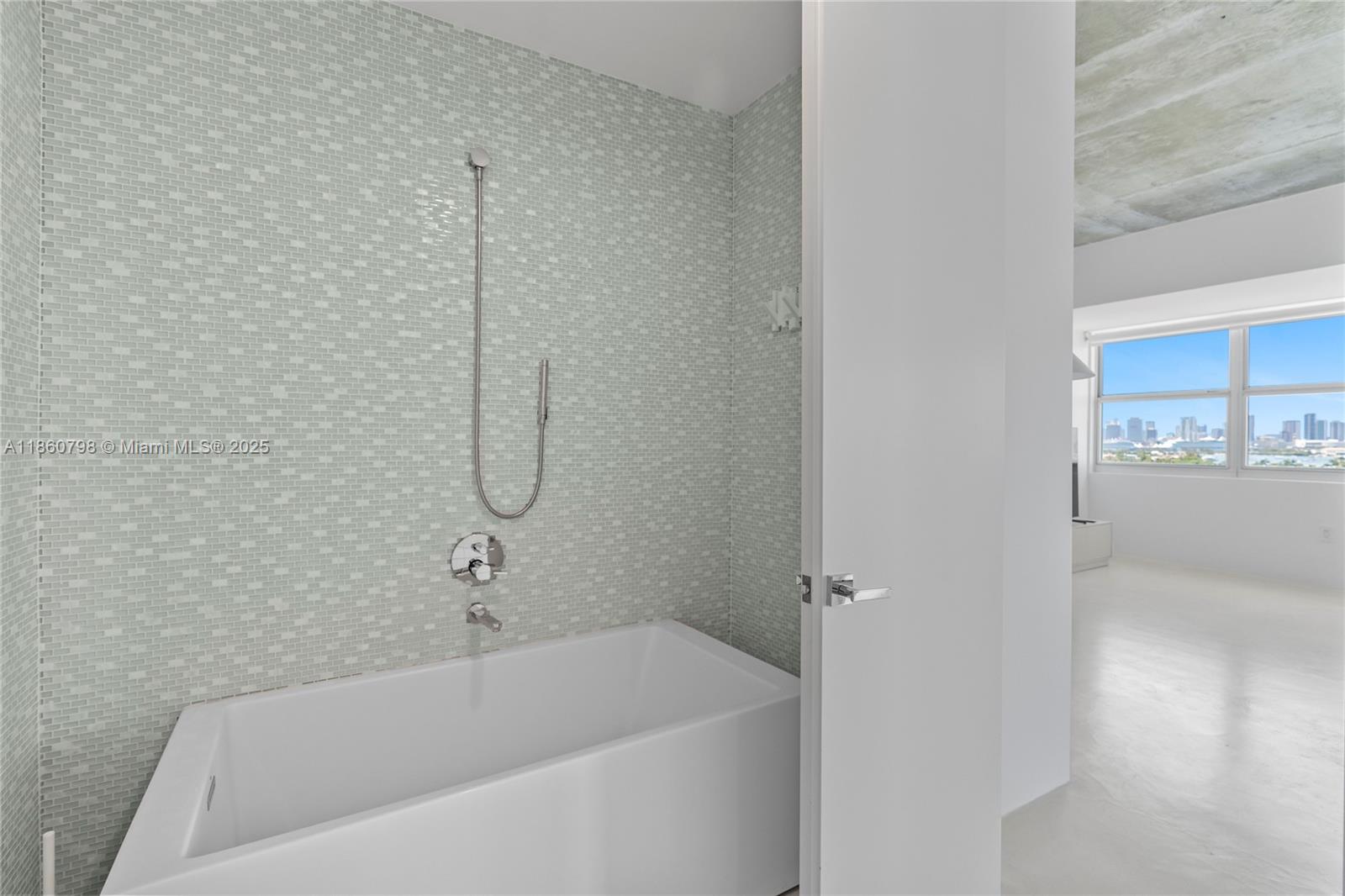 BELLE ISLE - Residential Lease