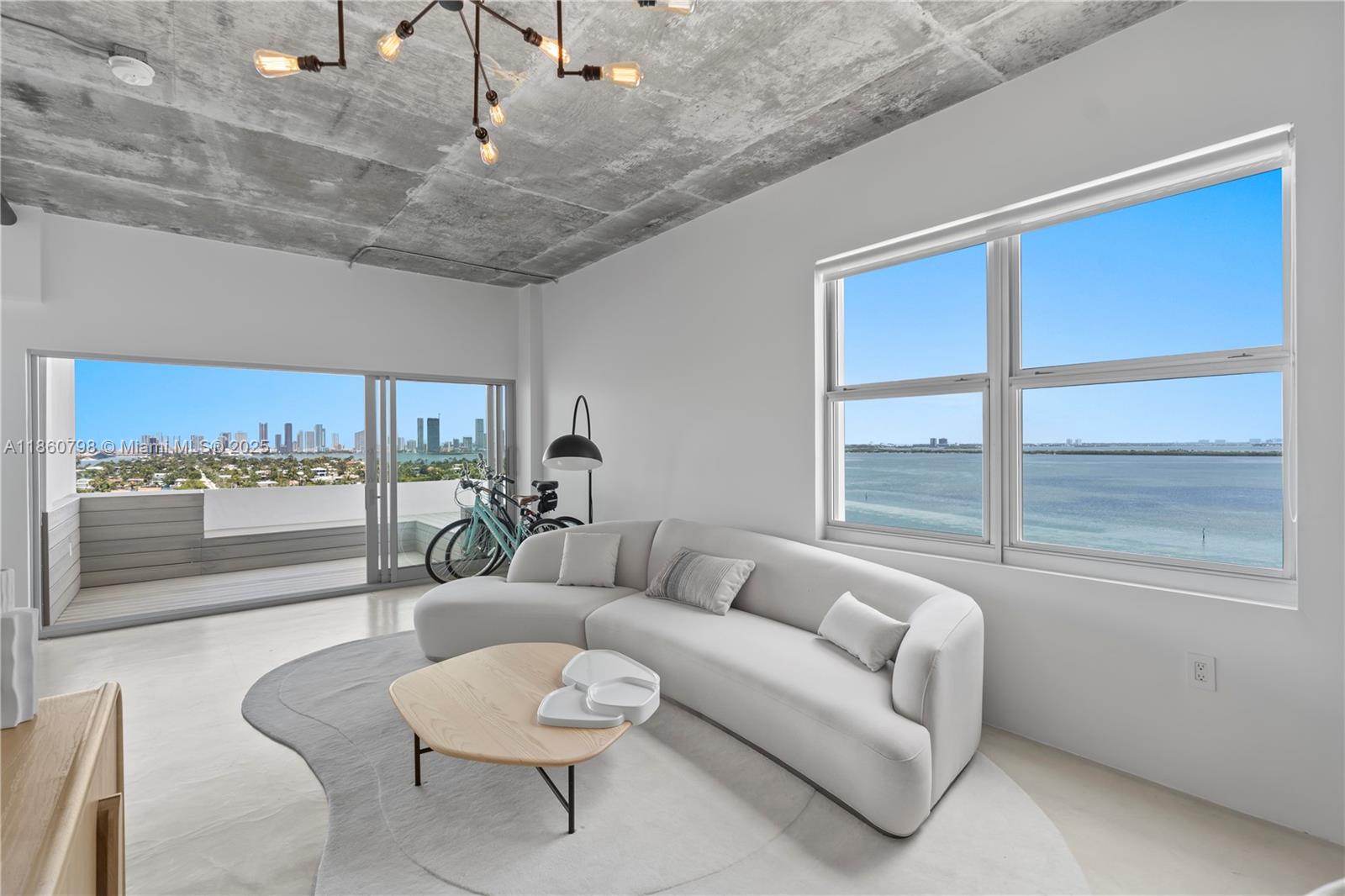 3 Island Ave PHD 15D