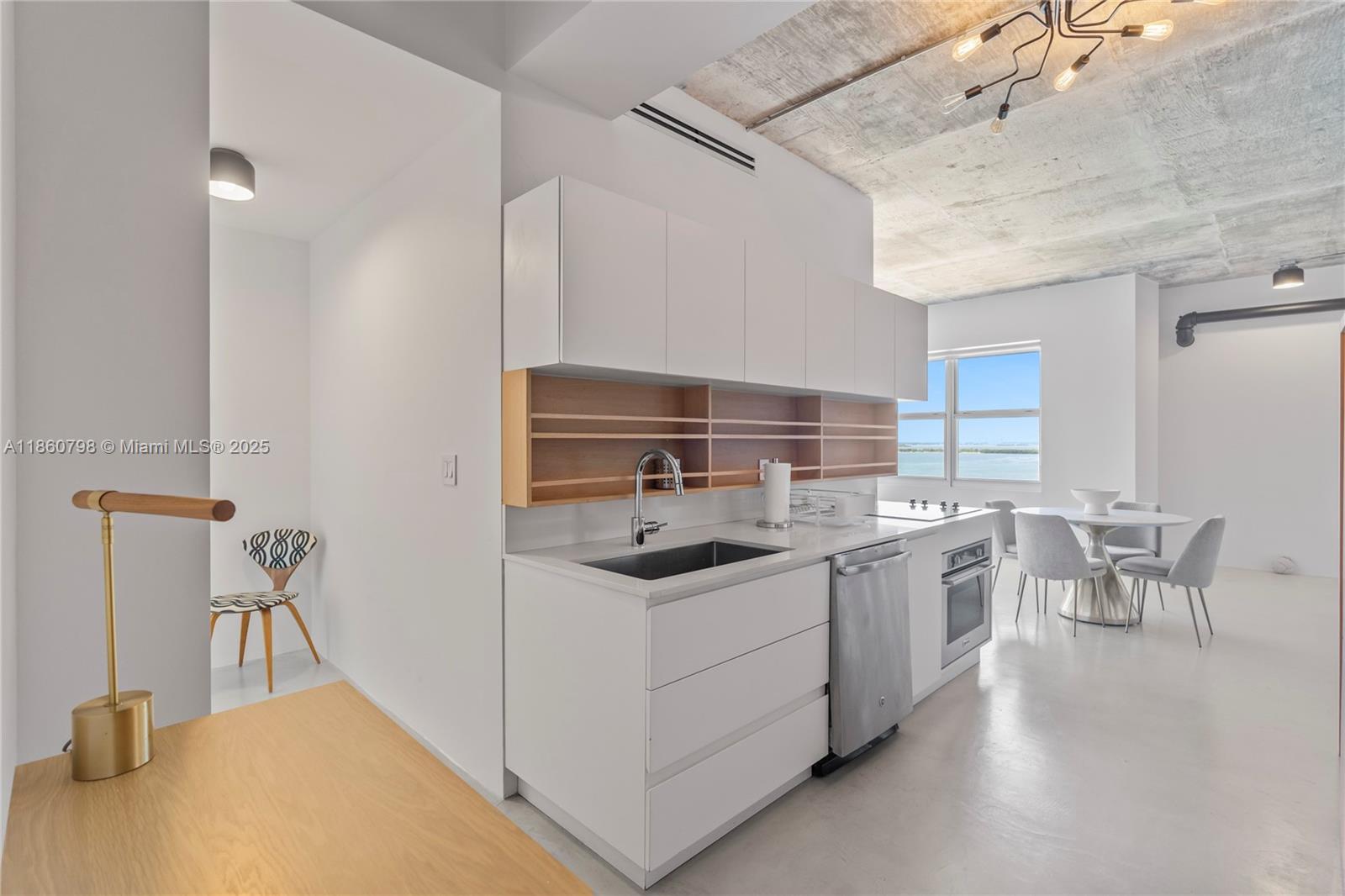 BELLE ISLE - Residential Lease