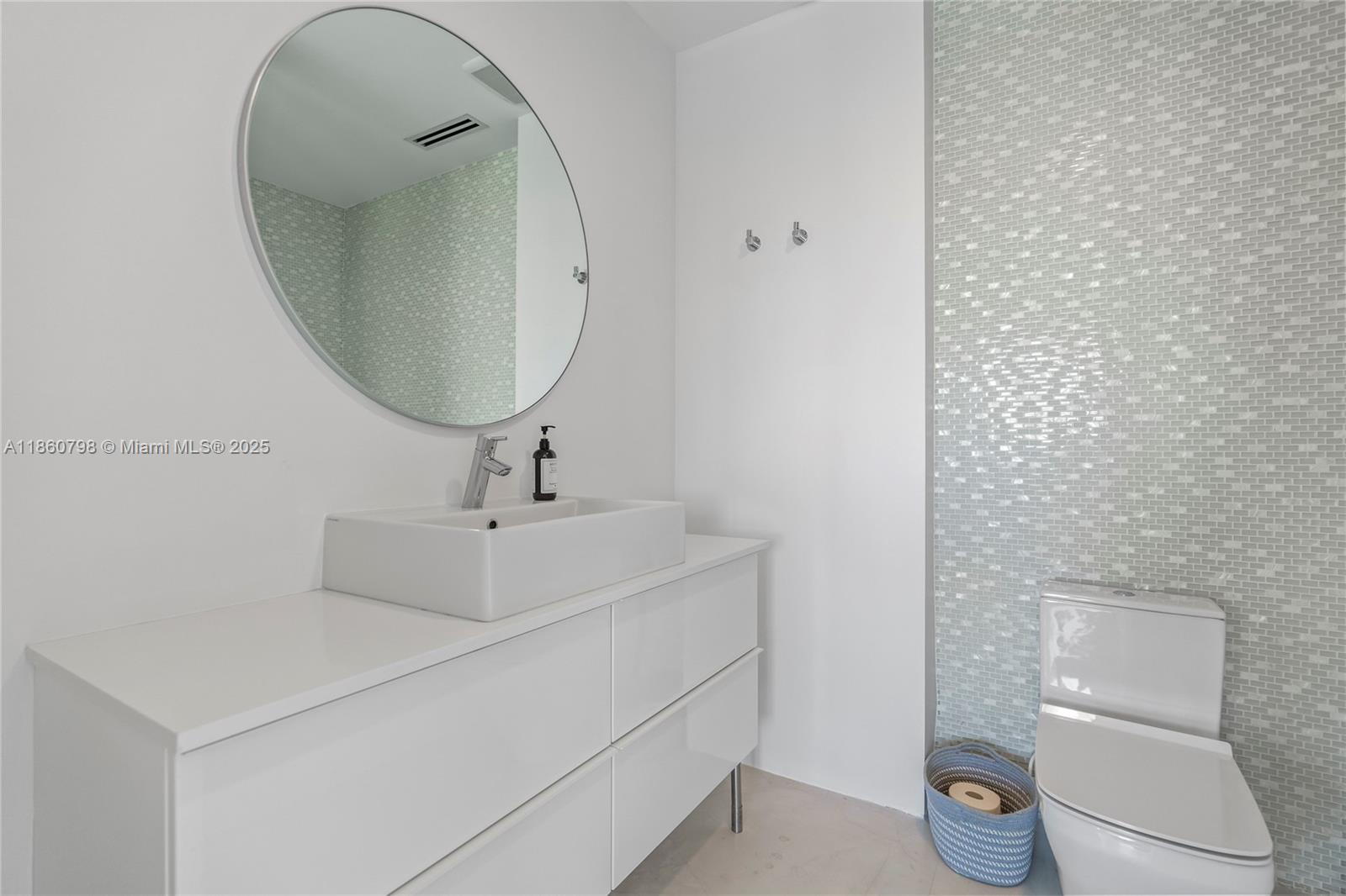 BELLE ISLE - Residential Lease