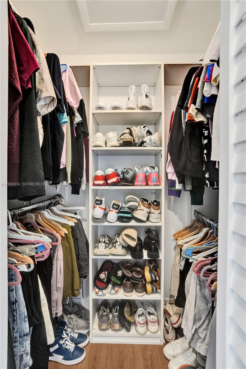 WESTWIND LAKES SEC 4 - Residential