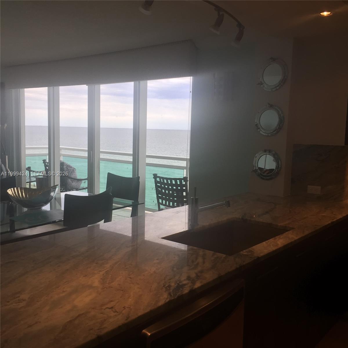 THE COLLINS CONDO - Residential Lease