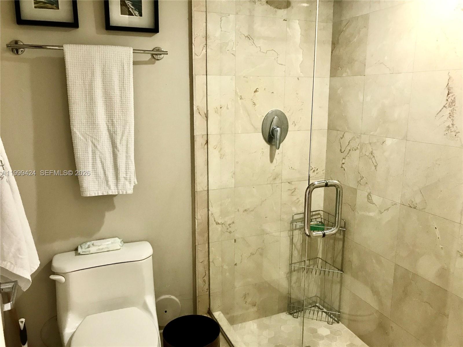 THE COLLINS CONDO - Residential Lease