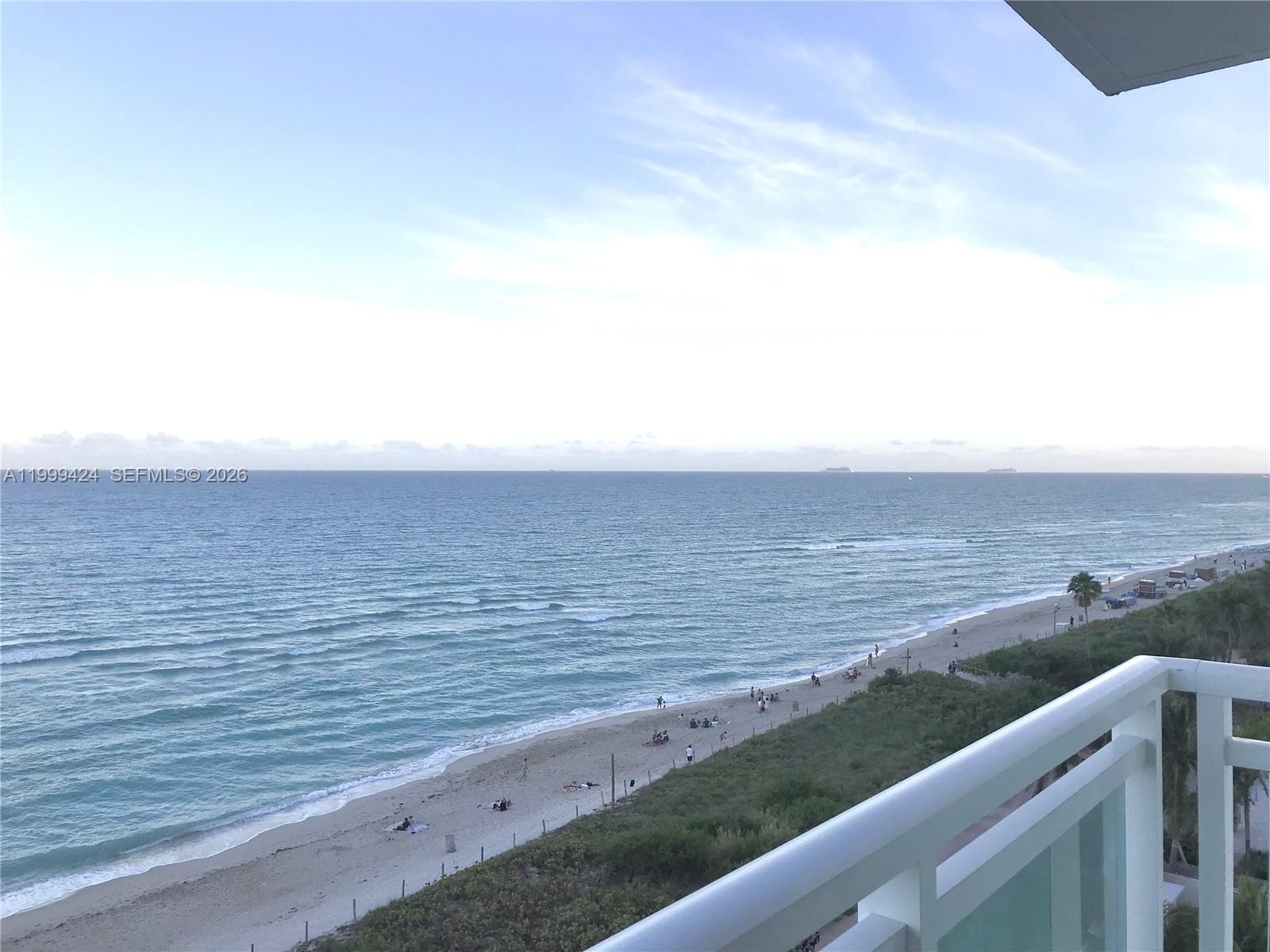 THE COLLINS CONDO - Residential Lease