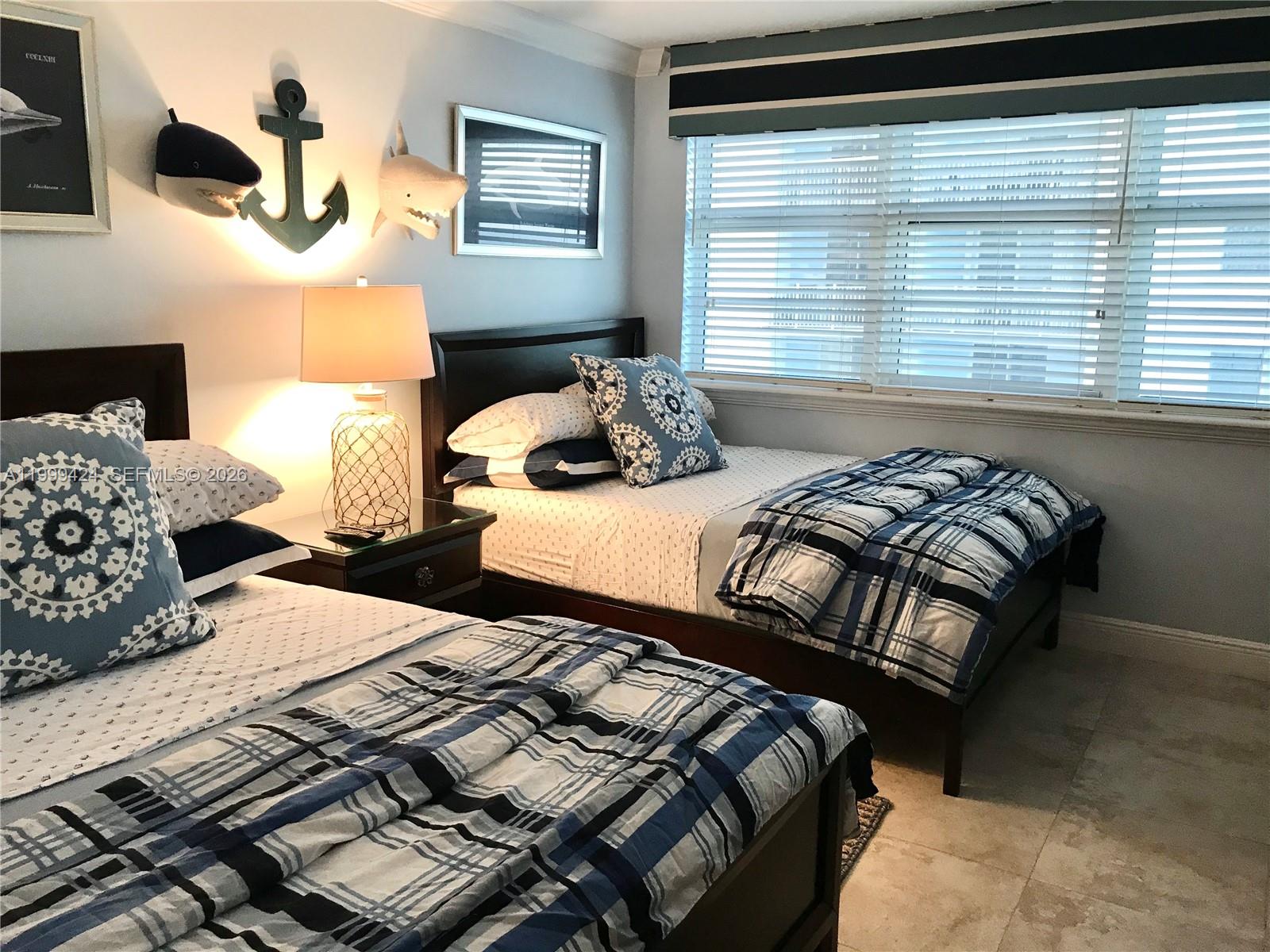 THE COLLINS CONDO - Residential Lease