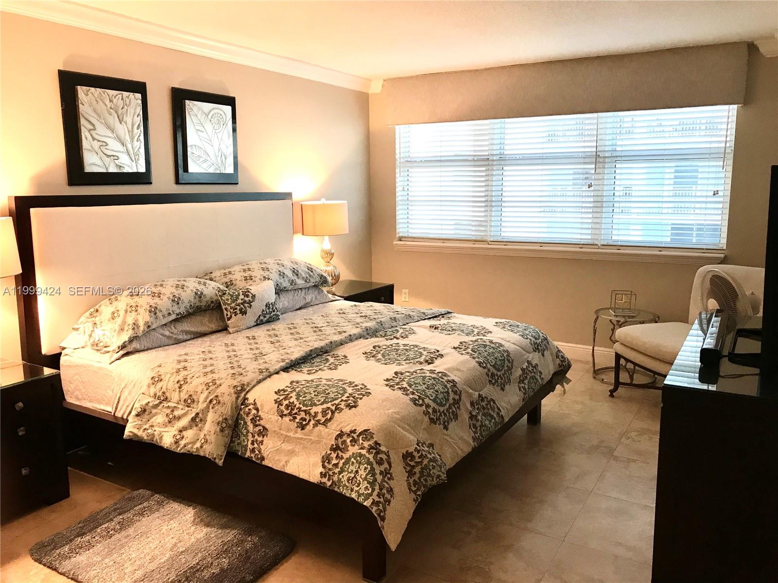 THE COLLINS CONDO - Residential Lease