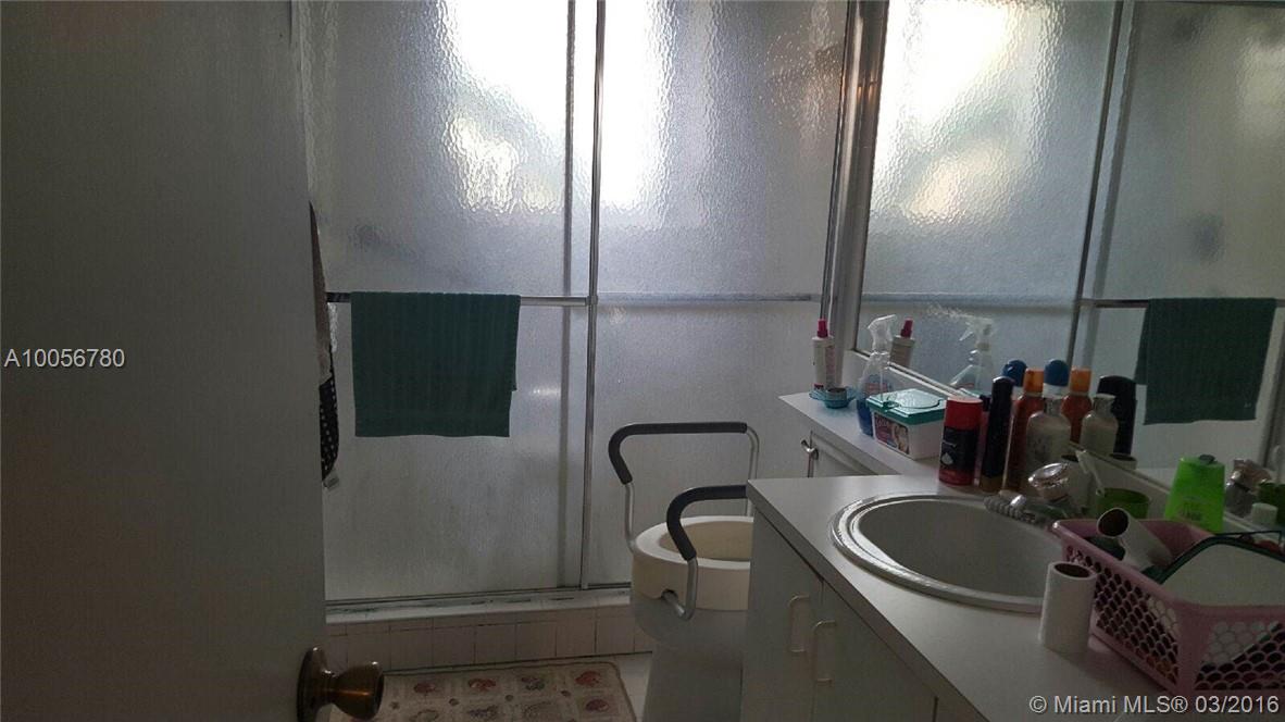 WEITZER COUNTRY - Residential