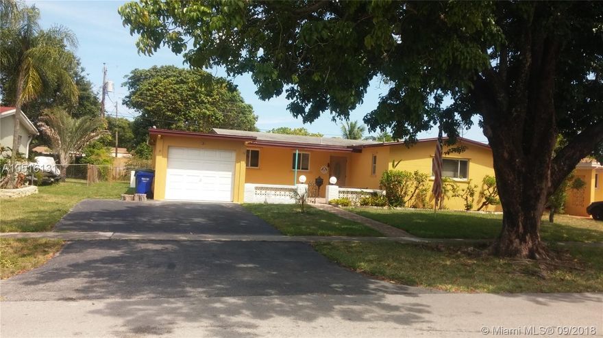 Beautiful 3/2 pool home 1 car garage