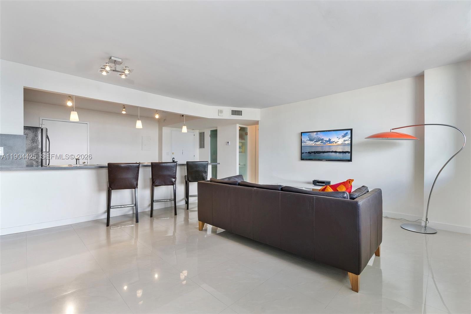 BURLEIGH HOUSE CONDO - Residential