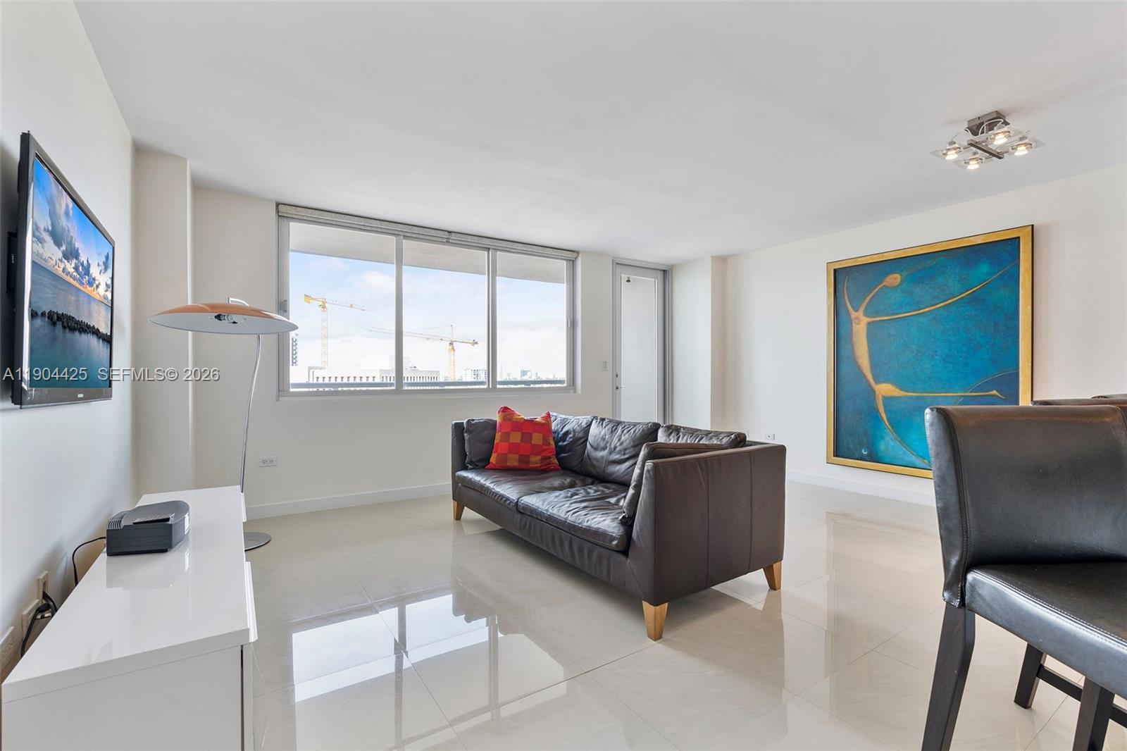 BURLEIGH HOUSE CONDO - Residential