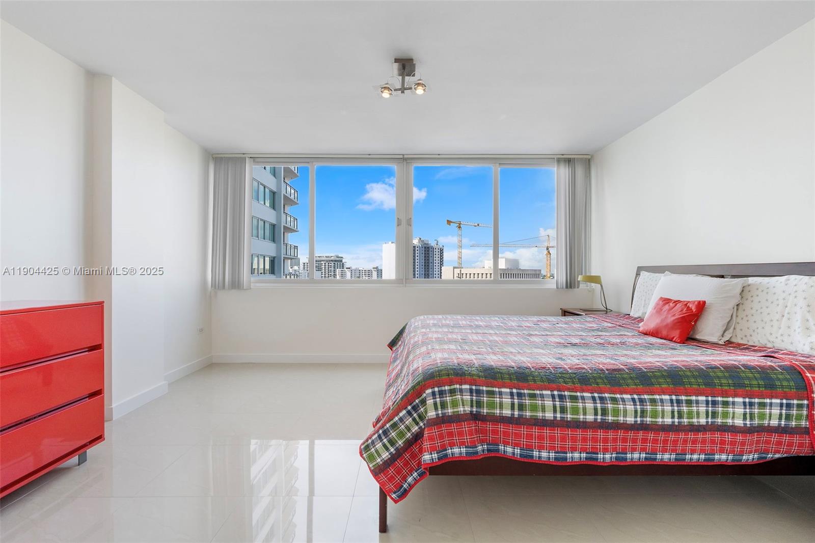 BURLEIGH HOUSE CONDO - Residential