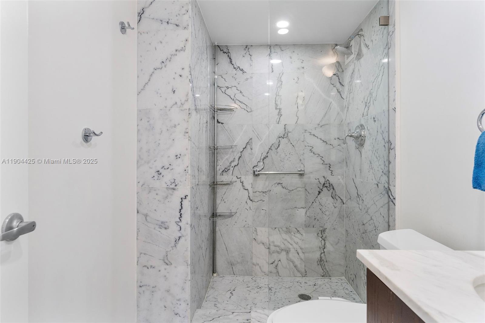 BURLEIGH HOUSE CONDO - Residential