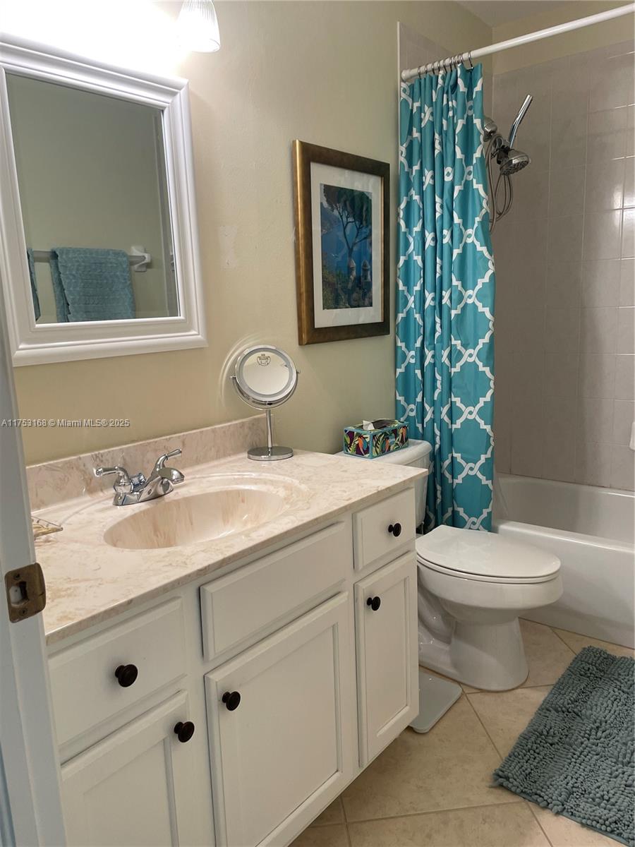GABLES AT NORTHLAKE 1 - Residential