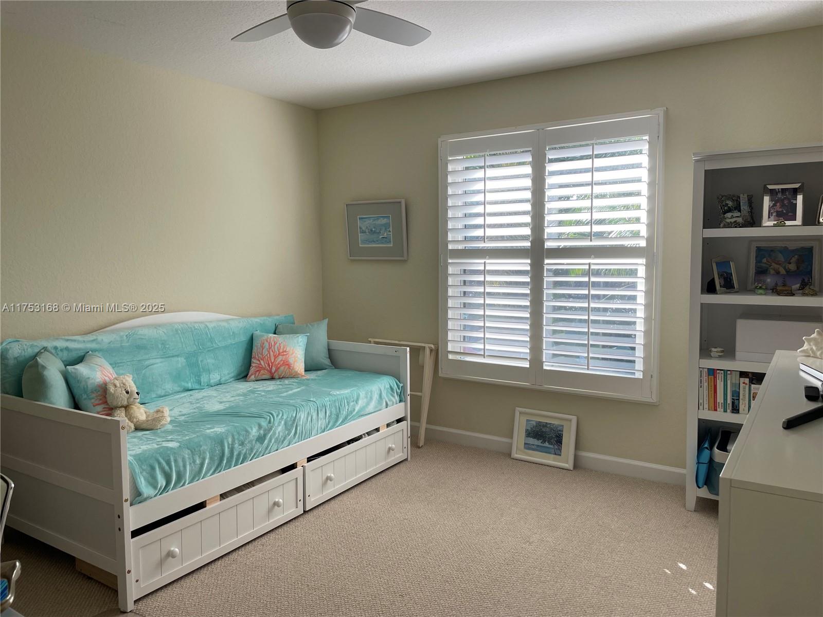 GABLES AT NORTHLAKE 1 - Residential