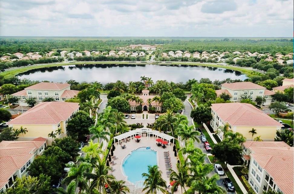 GABLES AT NORTHLAKE 1 - Residential