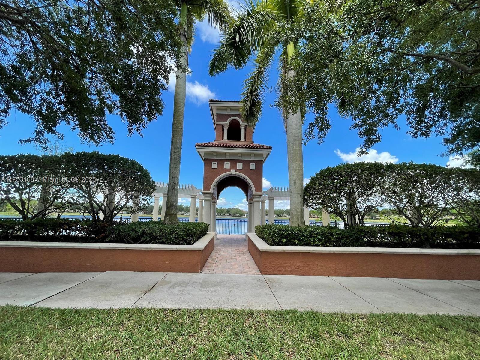 GABLES AT NORTHLAKE 1 - Residential