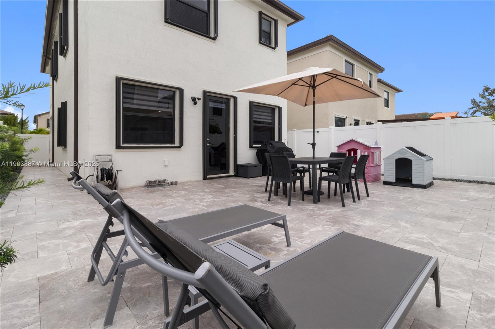 AQUABELLA NORTH - Residential Lease