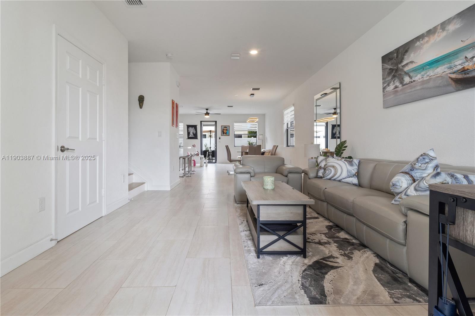 AQUABELLA NORTH - Residential Lease