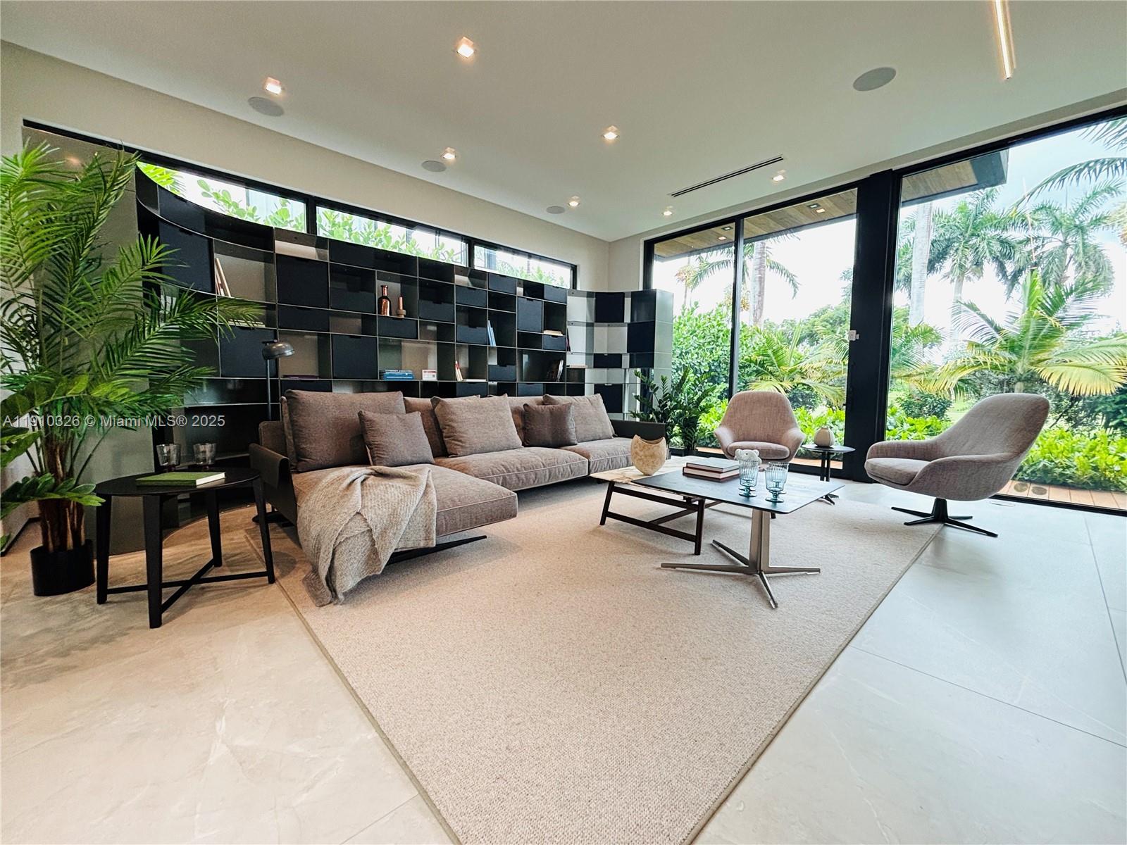 LA GORCE GOLF SUB - Residential