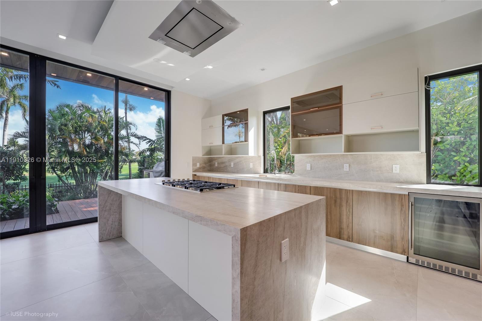 LA GORCE GOLF SUB - Residential