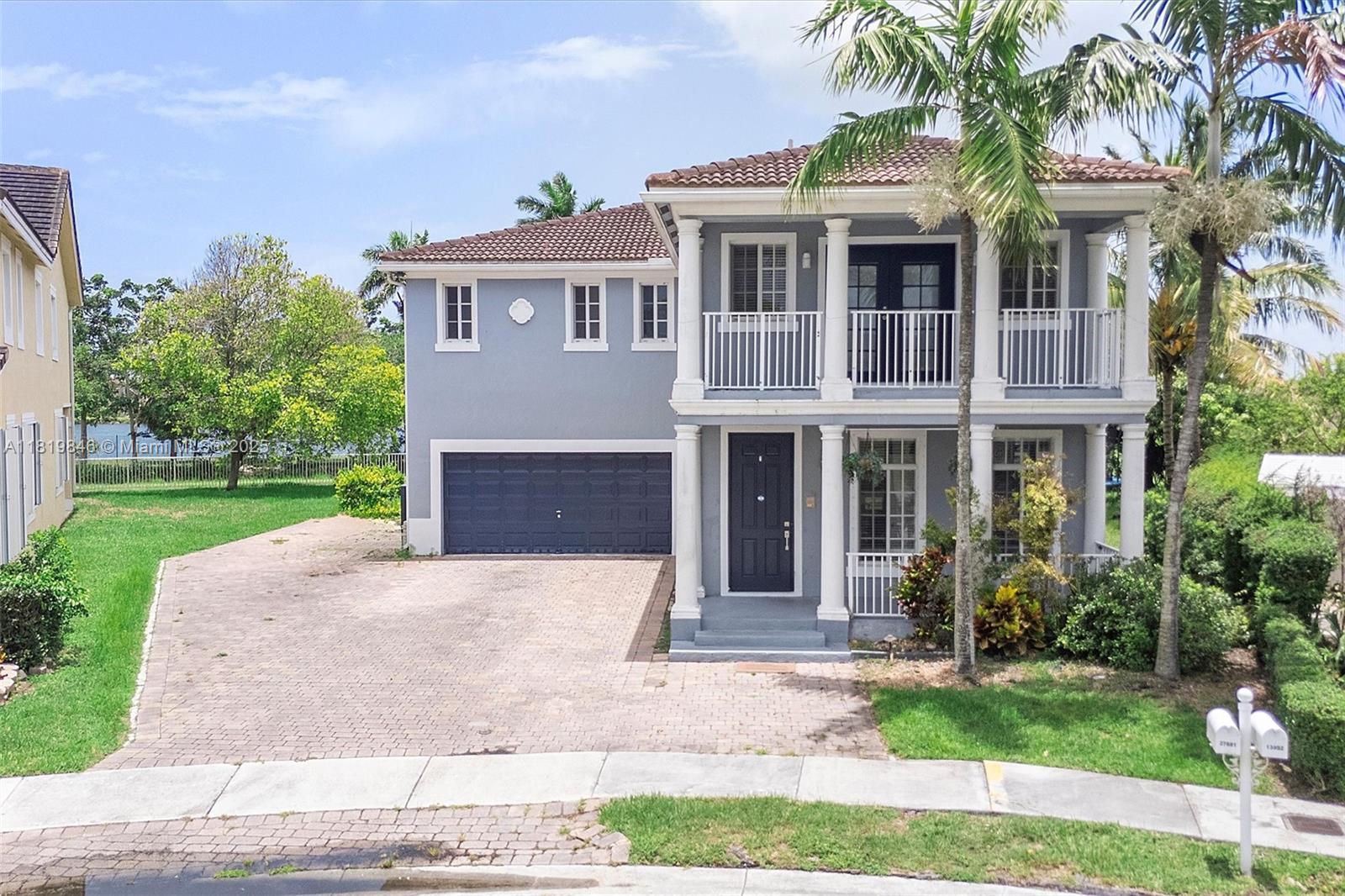 27681 Sw 139th Pl, Homestead, Miami-Dade County, Florida - 6 Bedrooms  
5 Bathrooms - 