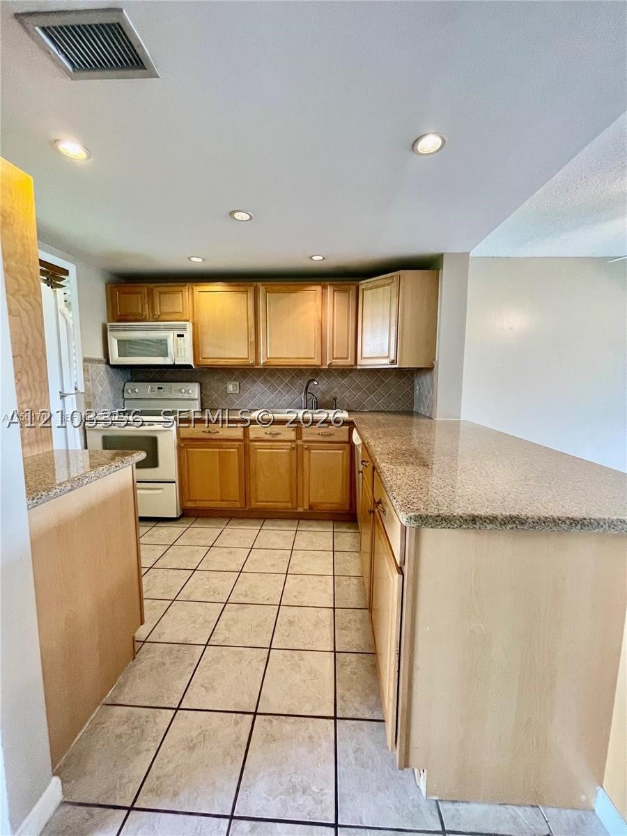 2309 S Cypress Bend Dr 113C