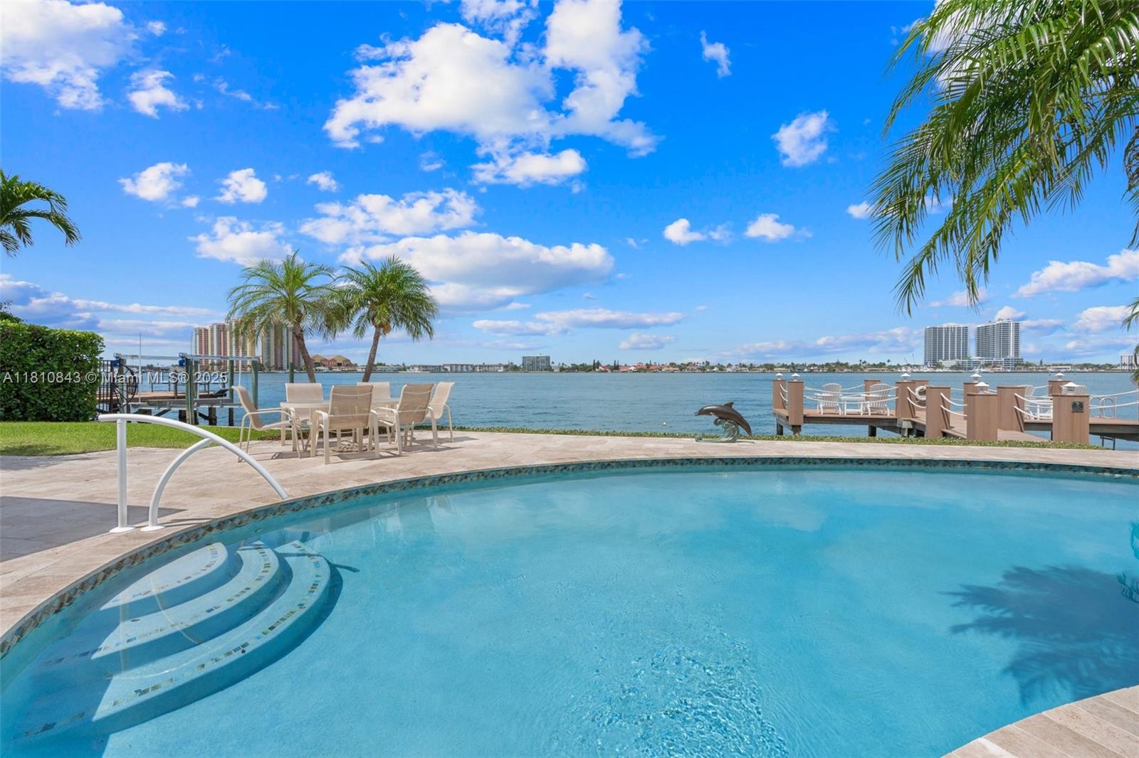 YACHT HARBOR MANOR - Residential