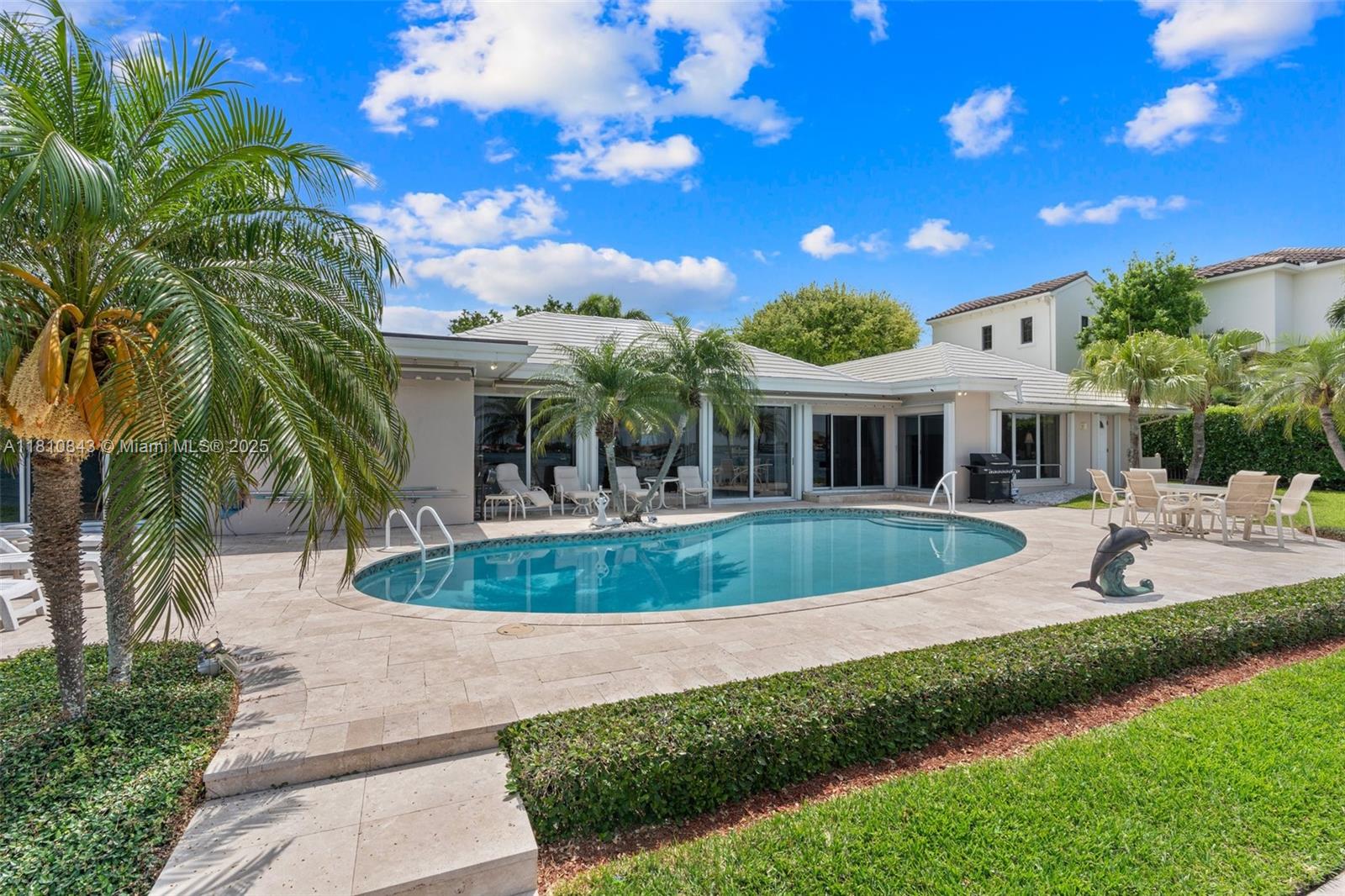 YACHT HARBOR MANOR - Residential