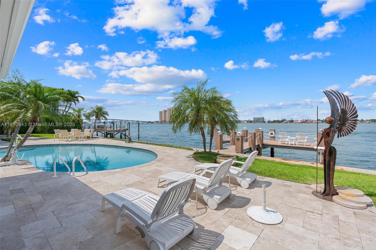 YACHT HARBOR MANOR - Residential