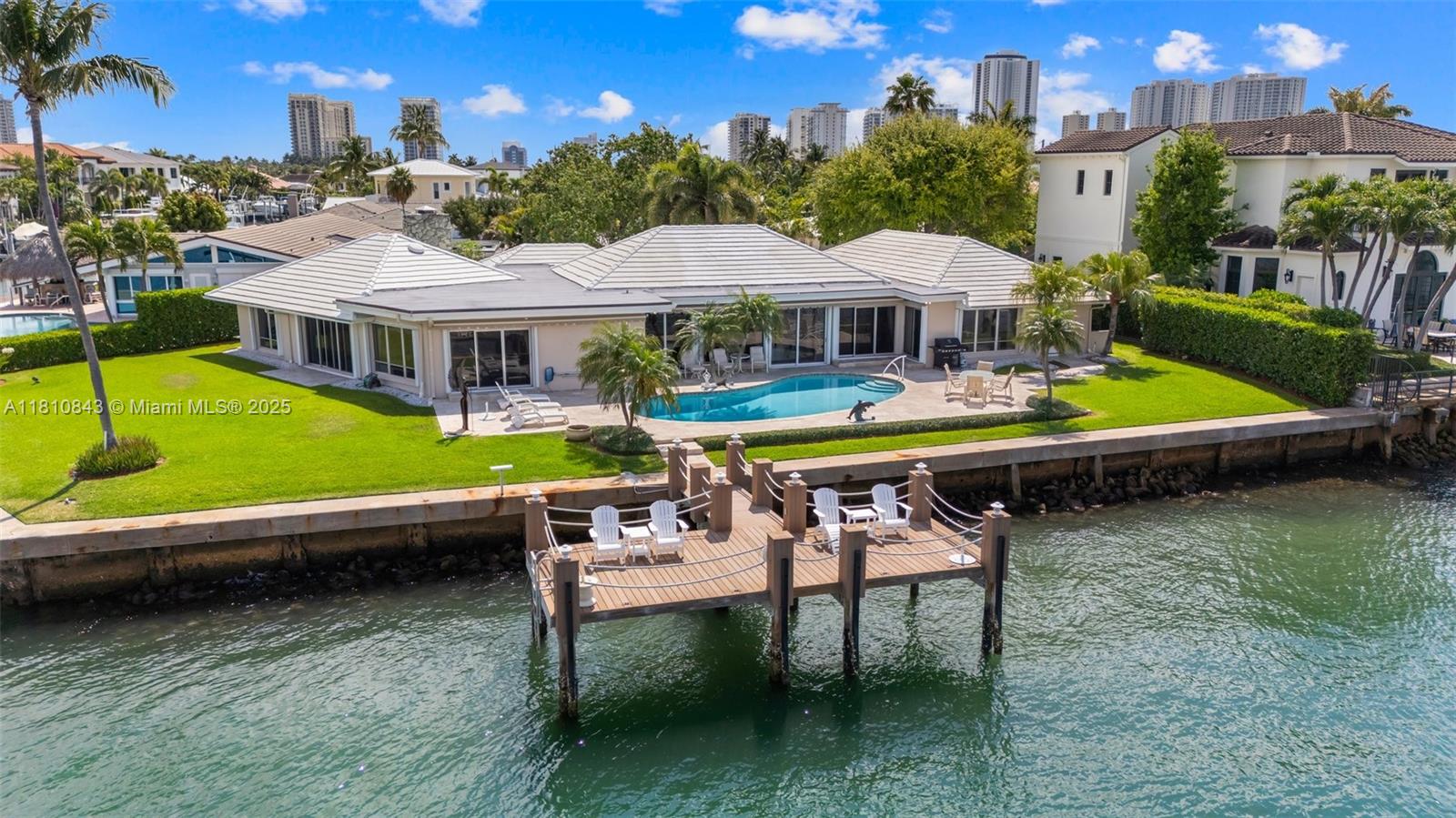 YACHT HARBOR MANOR - Residential