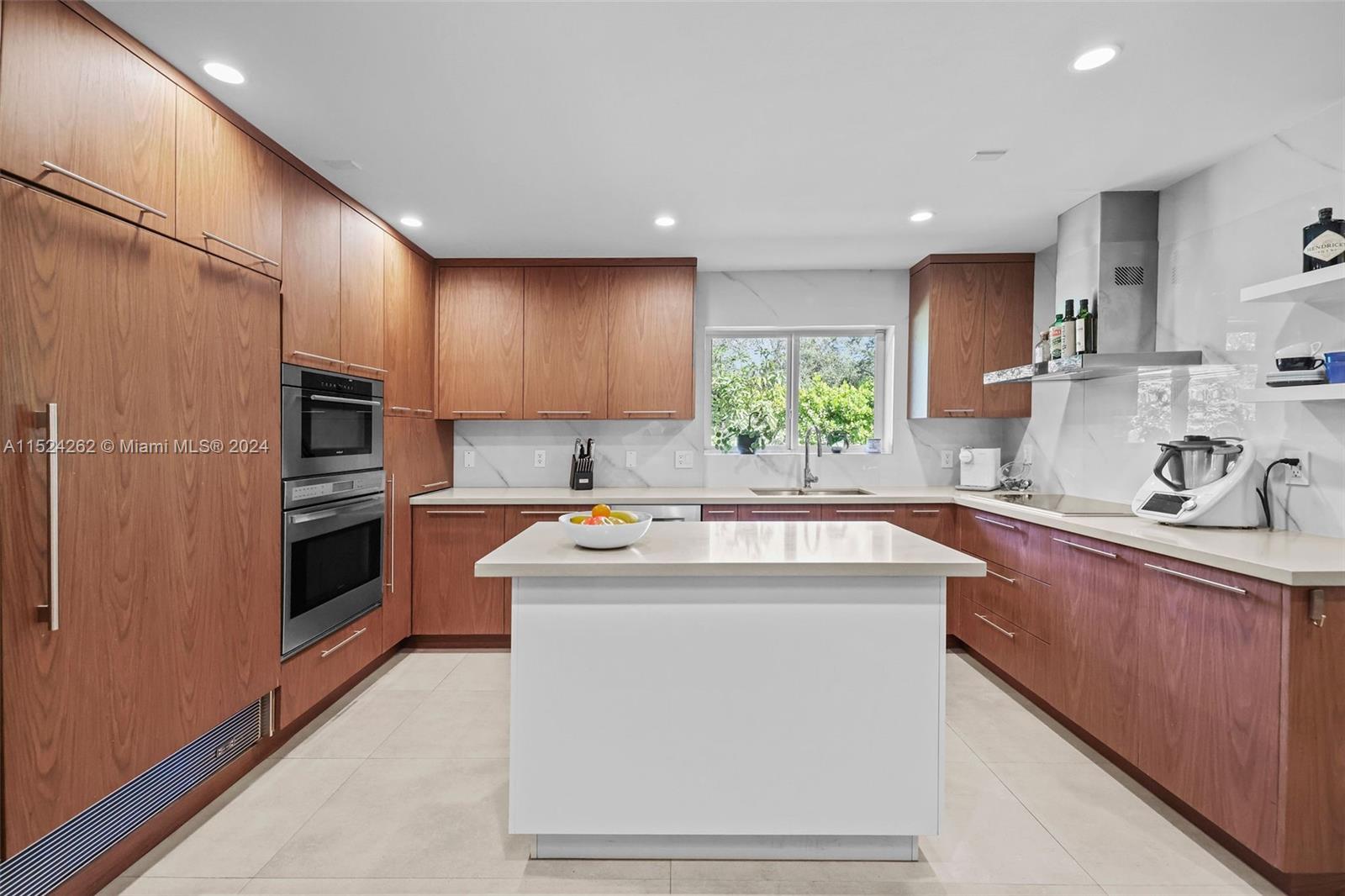 PINE TREE ESTATES - Residential